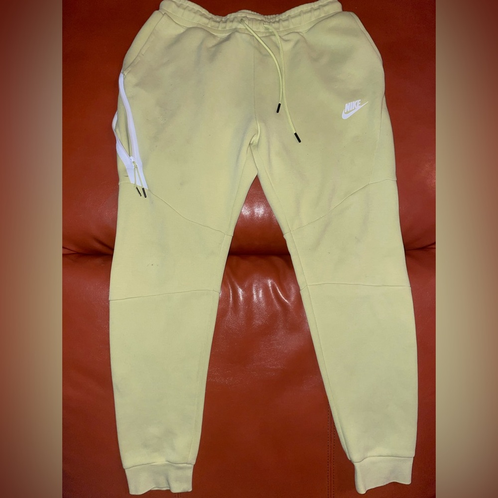 Nike tech